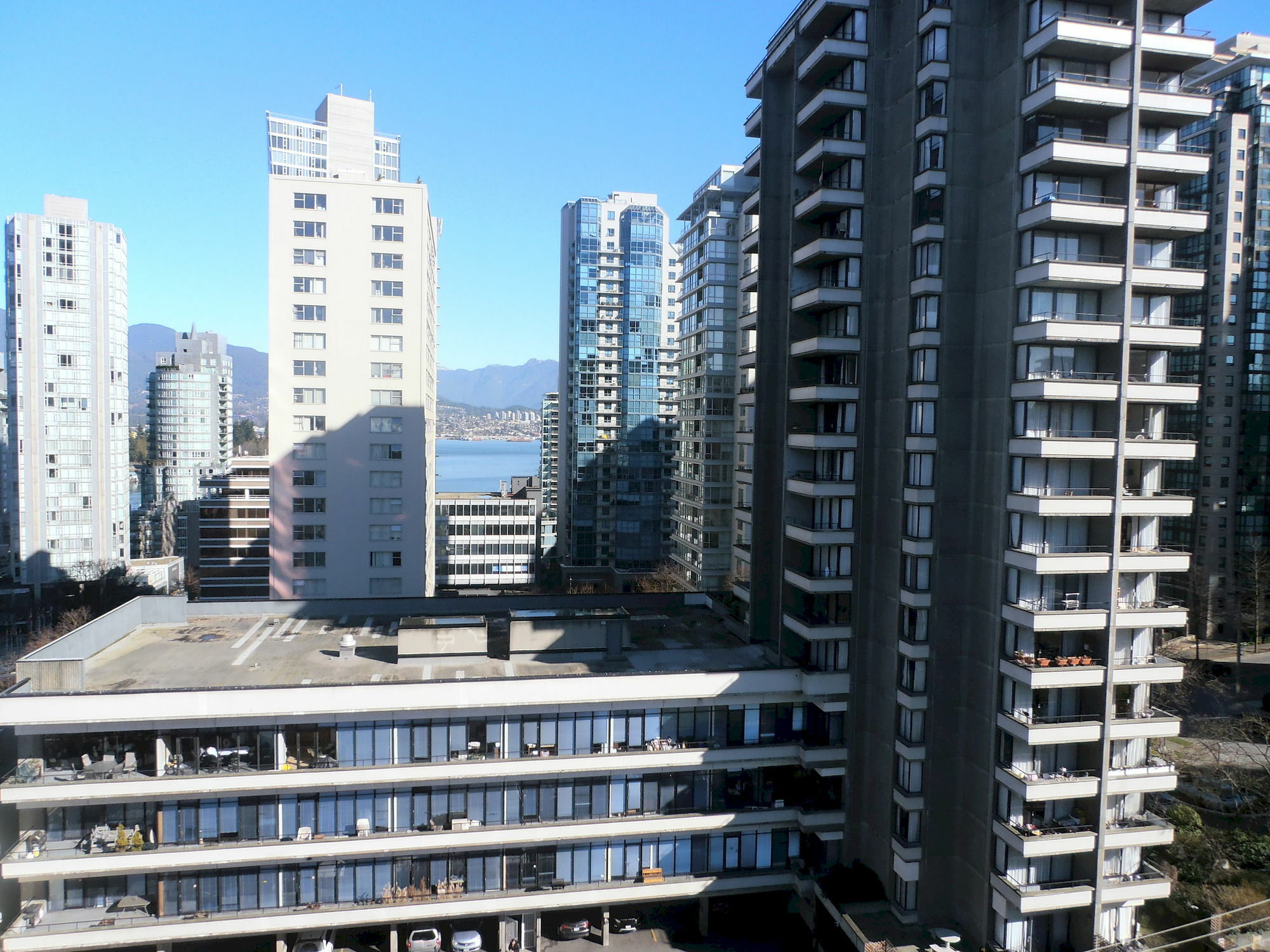 Aparthotel Divya Sutra On Robson Downtown 3*