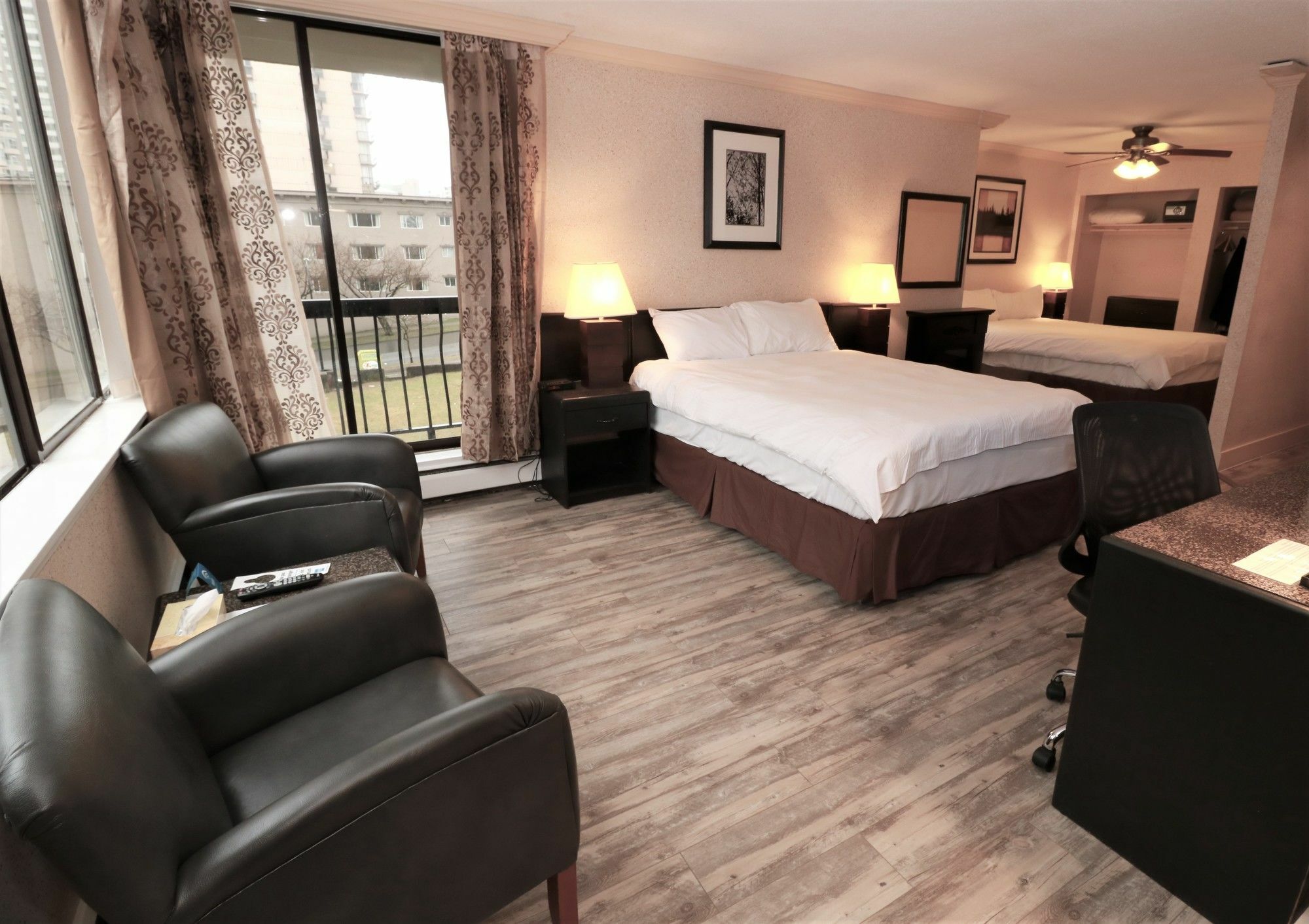 Divya Sutra On Robson Downtown Aparthotel