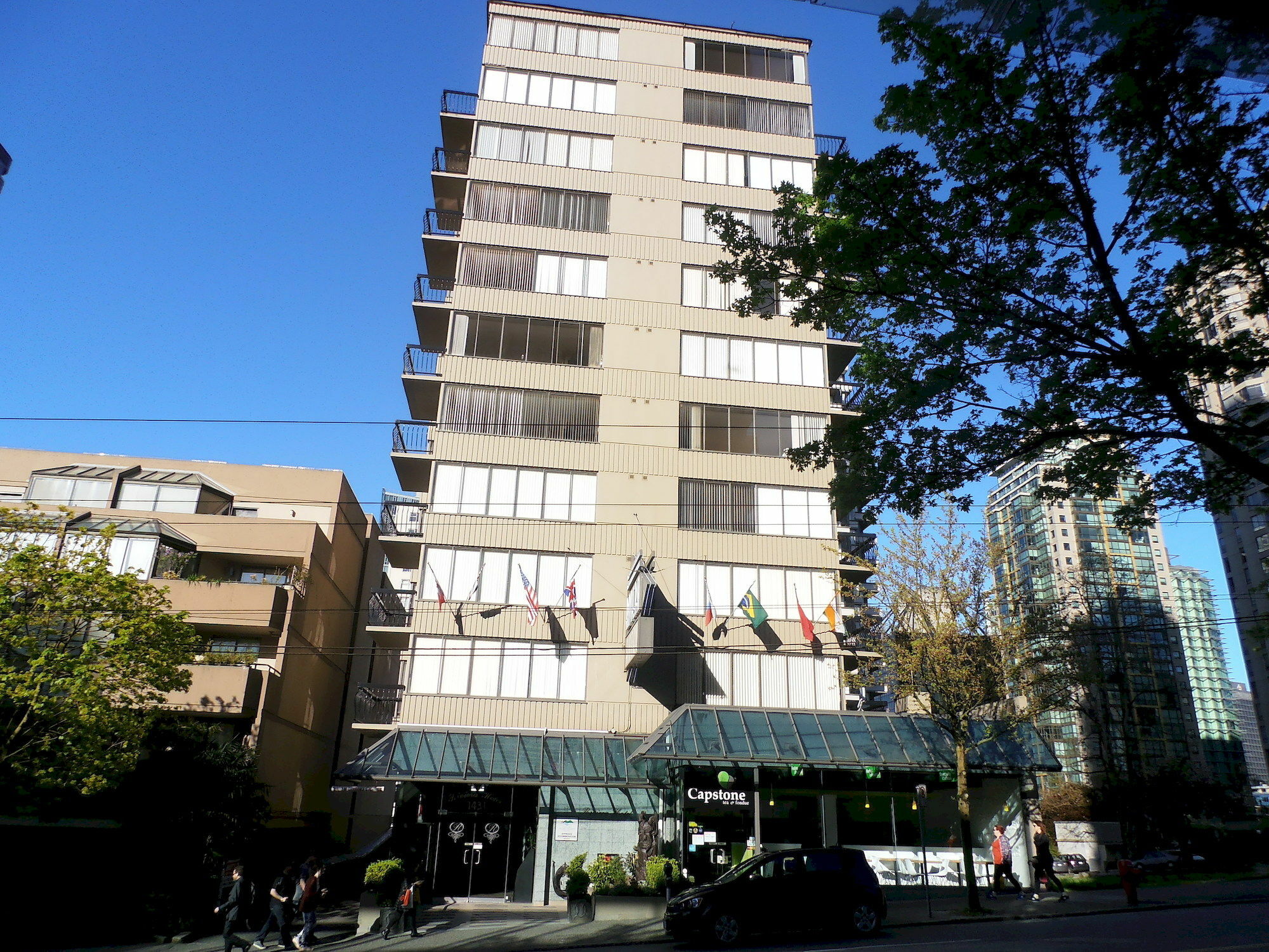 Divya Sutra On Robson Downtown Aparthotel