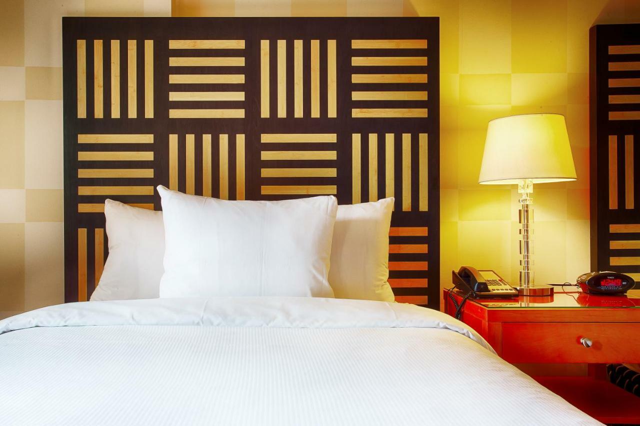 Pinnacle Harbourfront Hotel 4*