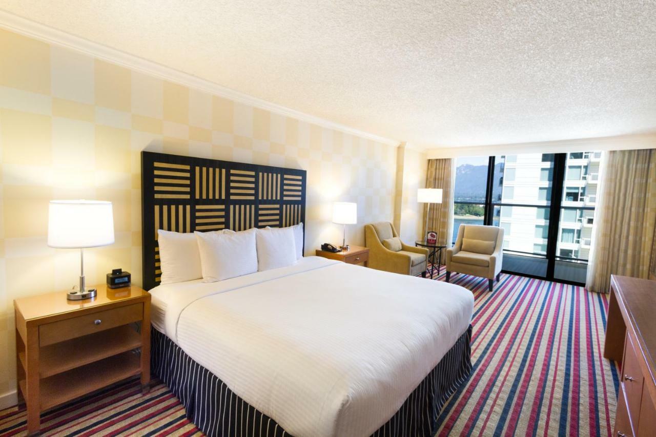 Pinnacle Harbourfront Hotel 4*
