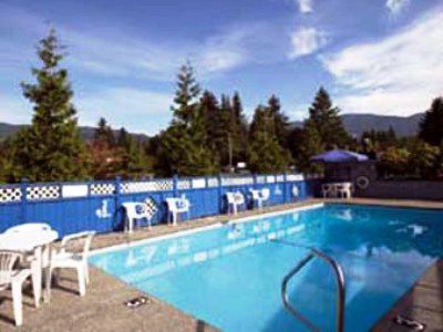 Travelodge By Wyndham Lions Gate Vancouver
