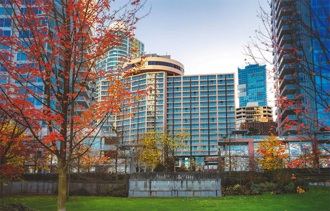 Hotel Pinnacle Harbourfront Vancouver